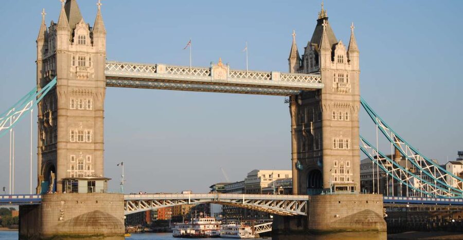 3-Hour City of London Walking Tour - Across the Millennium Bridge to Borough Market