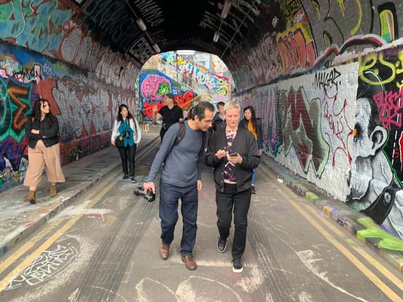 ADVANCED GRAFFITI STREET ART TOUR / SHOREDITCH / EAST LONDON - Reading Shoreditch Beyond the Famous Walls