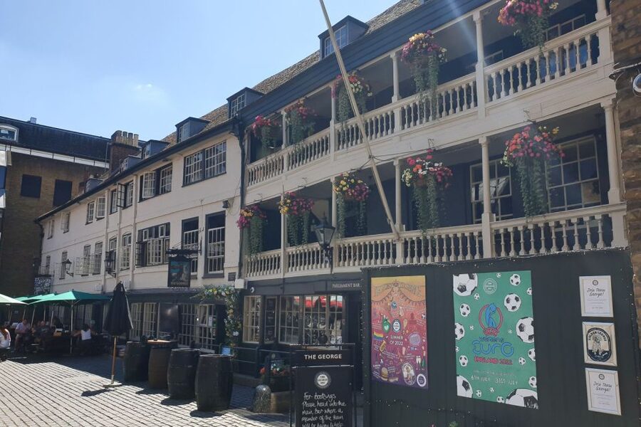 Booze, Brothels & the Bard: London's Bawdy Borough - Crossbones Garden and the Winchester Geese