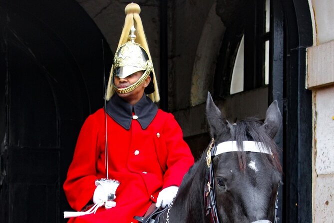 Buckingham Palace & Changing of the Guard Experience - Guide quality can make or break the experience