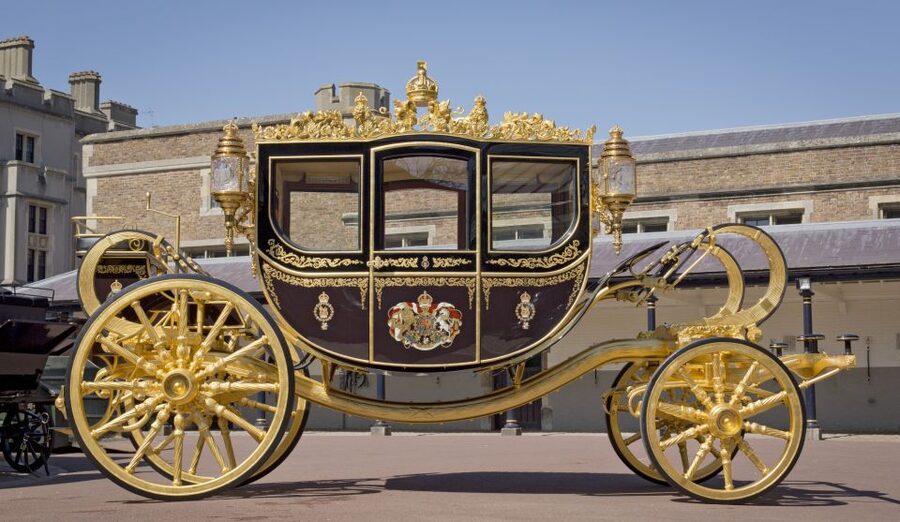 Buckingham Palace: The Royal Mews Entrance Ticket - Meeting the Windsor Greys and Cleveland Bays