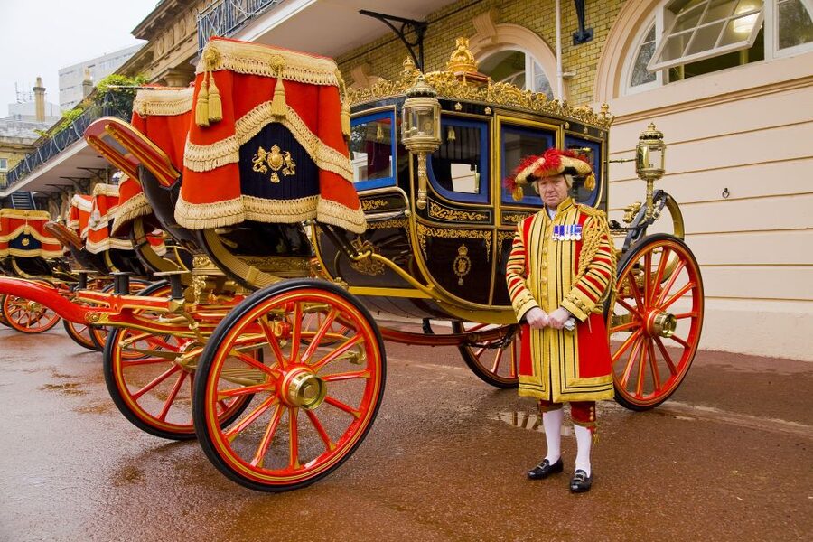 Buckingham Palace: The Royal Mews Entrance Ticket - How long to allow and how to fit it into your day