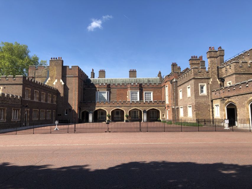 Buckingham Palace Visit and Changing of the Guard Tour - Key points to know before booking