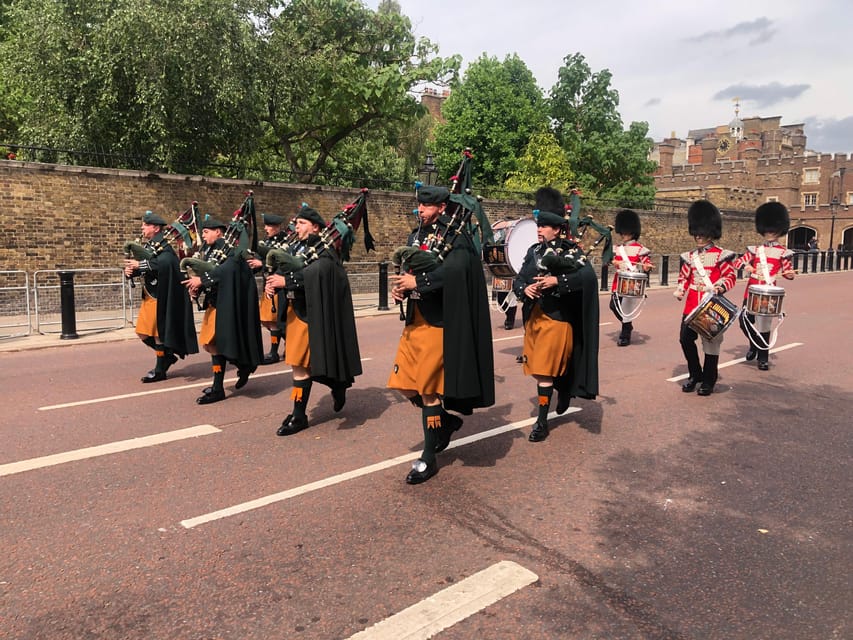 Buckingham Palace Visit and Changing of the Guard Tour - Who will enjoy this tour most?