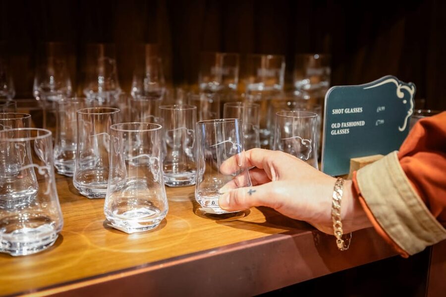 Buffalo Trace Distillery: Whiskey Tasting Experience - What the guide adds to the experience