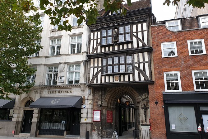 Burnings, Butchery & Black Death: A Walking Tour of London's Bloody Past - The Golden Boy and the Great Fire of 1666