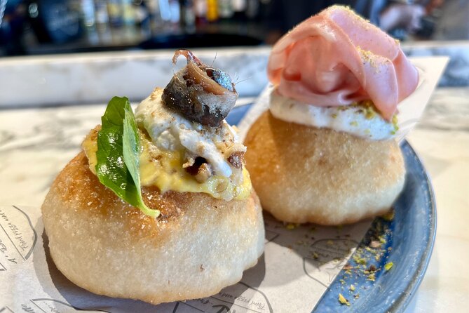 Camden Market Food Tour of 7 Tastings, Gin, Street Food & More - What the guides add to the afternoon