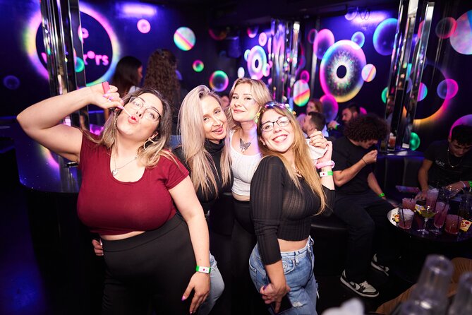 Camden Pub Crawl in London - Moving through five Camden bars and clubs