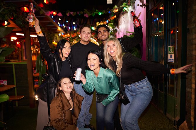 Camden Pub Crawl in London - Free shots, discounts, and the real price