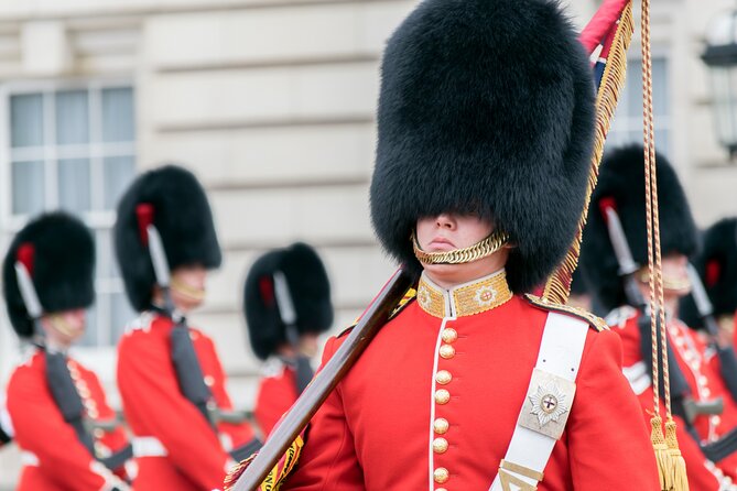 Changing of the Guard Guided Tour at Buckingham Palace - Should you book the Changing of the Guard Guided Tour?