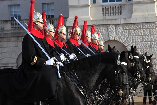 Changing of the Guard Walking Tour in London at Buckingham Palace - What $19.42 buys you
