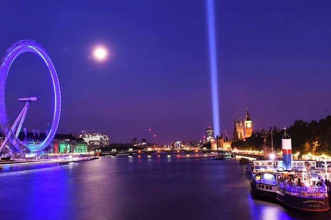 Comedy Night on The River Thames - Drinks, staff, and the boat atmosphere