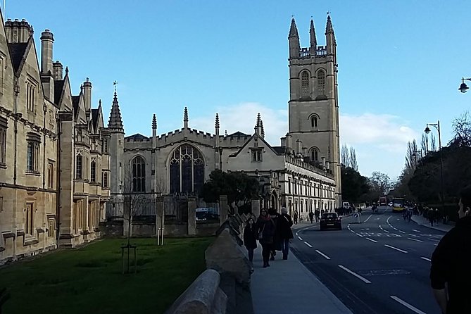 Cotswolds Villages and Oxford Full Day Tour from London - Guides make the difference