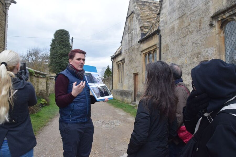 Downton Abbey and Village Small Group Tour from London - FAQ