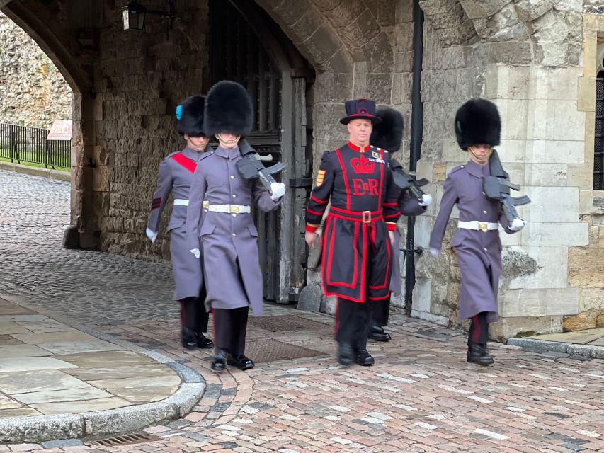 Early Access:Tower of London Opening Ceremony & Royal London - Royal Westminster in 75 minutes