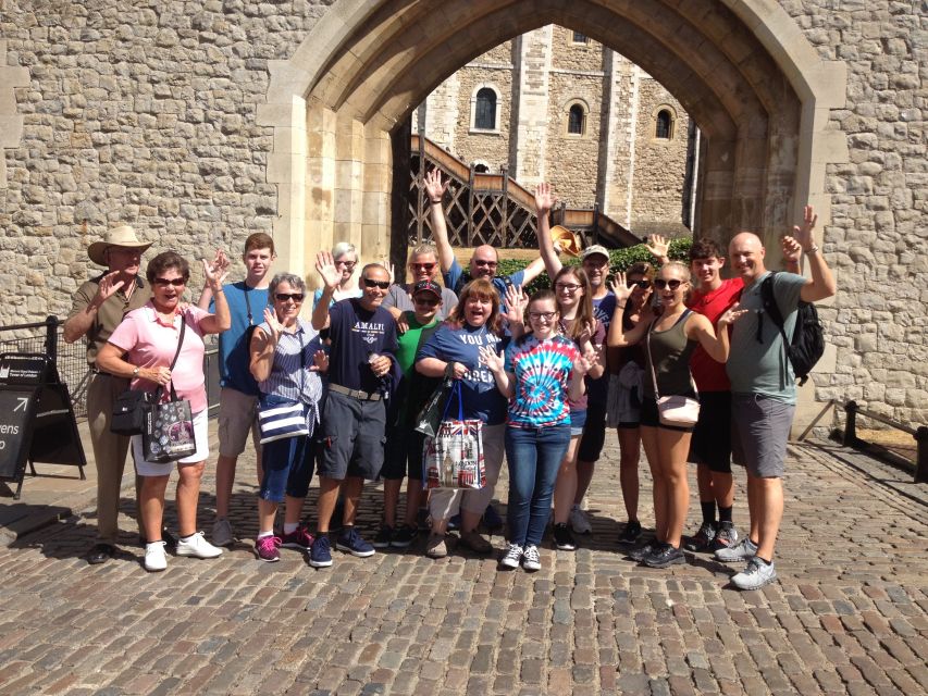 EasyAccess Tower Bridge & Engine Room & Scenic Thames Cruise - Meeting at Tower Place