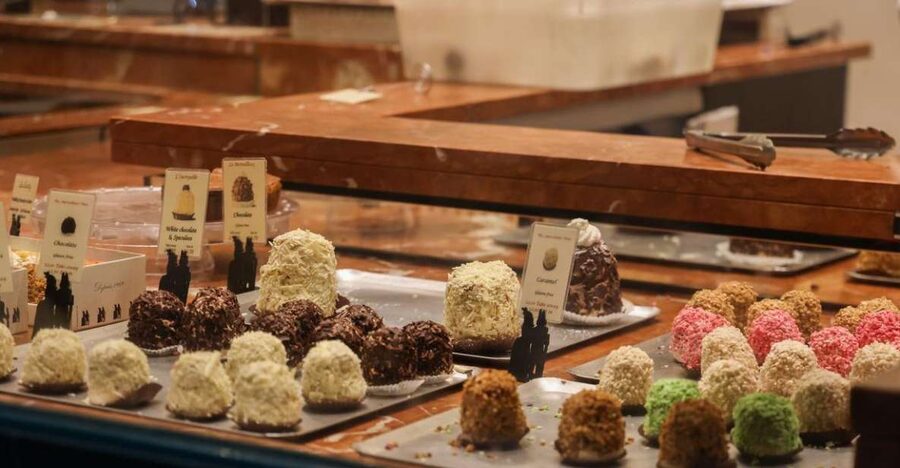 Eating London: Heart Of 'The City' Food Tour - Beer, cocktails, and the limits of the menu