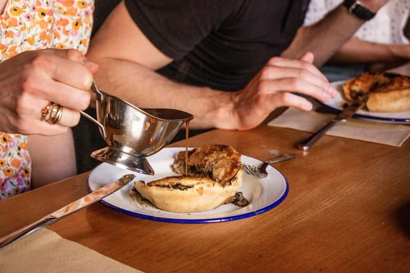 Eating London: Twilight Soho VIP Food & Drinks Tour - Bun House and the streets of Chinatown