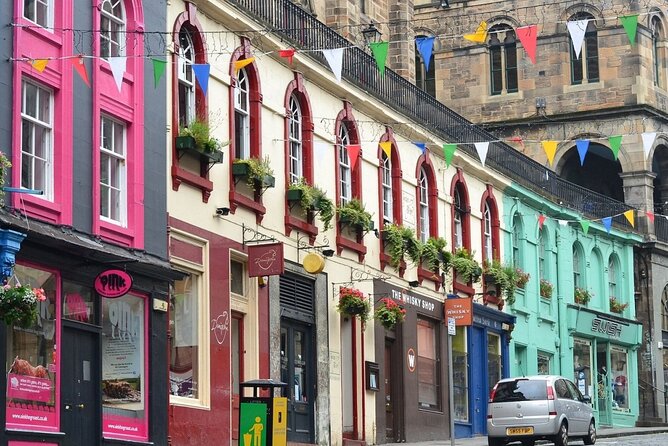 Edinburgh Rail Trip from London with Castle entry and Hop-on Hop-off bus - Princes Street Gardens and New Town views