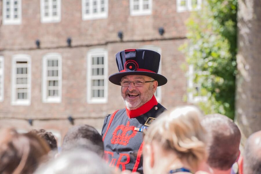 Exclusive Beefeater Meet & Greet at the Tower of London - Optional Buckingham Palace and Thames additions