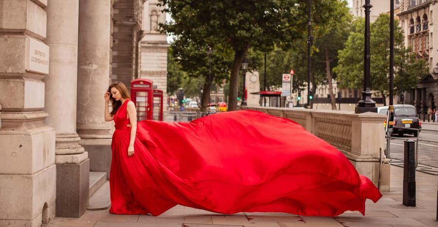 Flying dress professional photoshoot with pro photographer - The red flying dress is the main visual effect