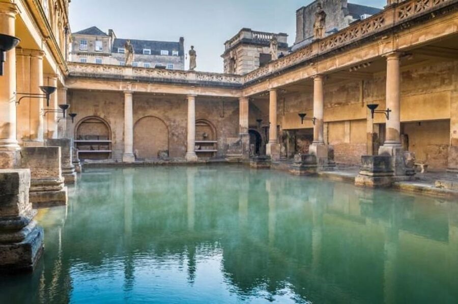 From London: Bath and the Cotswolds Full-day Tour - The Cotswolds by coach