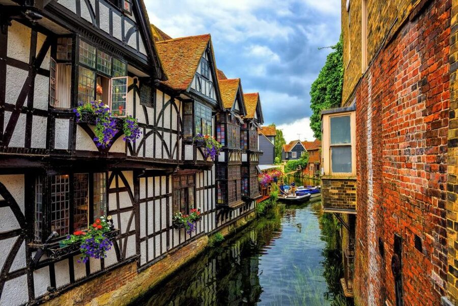 From London: Canterbury & White Cliffs of Dover Tour - A full day from London into Kent