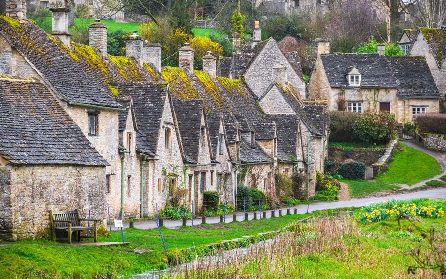 From London: Full-Day Cotswolds Small-Group Tour - Burford: an hour in a traditional Cotswold town