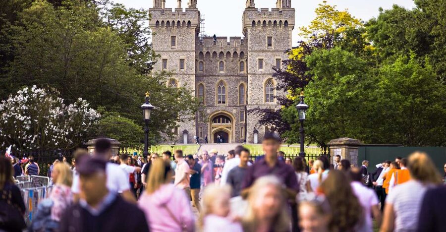 From London: Half-Day Trip to Windsor with Castle Tickets - How to use the 2.5 hours well