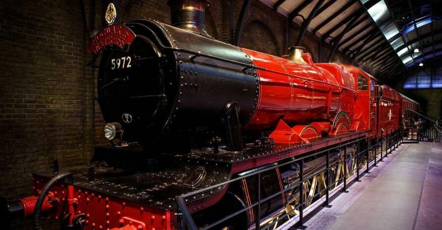 From London: Harry Potter Family Package with Transfers - Sets, costumes, props, and the craft behind the films
