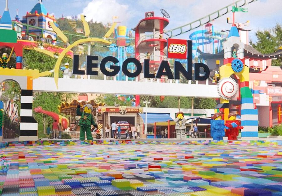From London: LEGOLAND® Windsor Resort Entry & Coach Transfer - From Victoria Coach Station to the LEGO gates