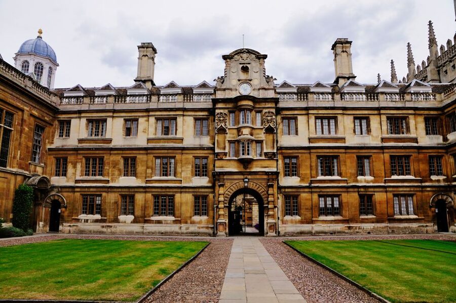 From London: Oxford & Cambridge Day Tour - Oxford begins with spires, courtyards, and old lanes