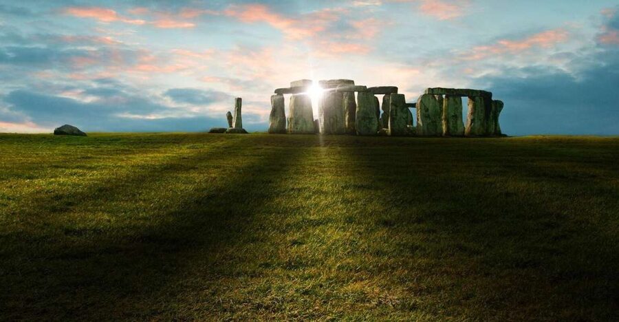 From London: Private Stonehenge Sunrise Viewing & Bath - Should you book this Stonehenge and Bath tour?