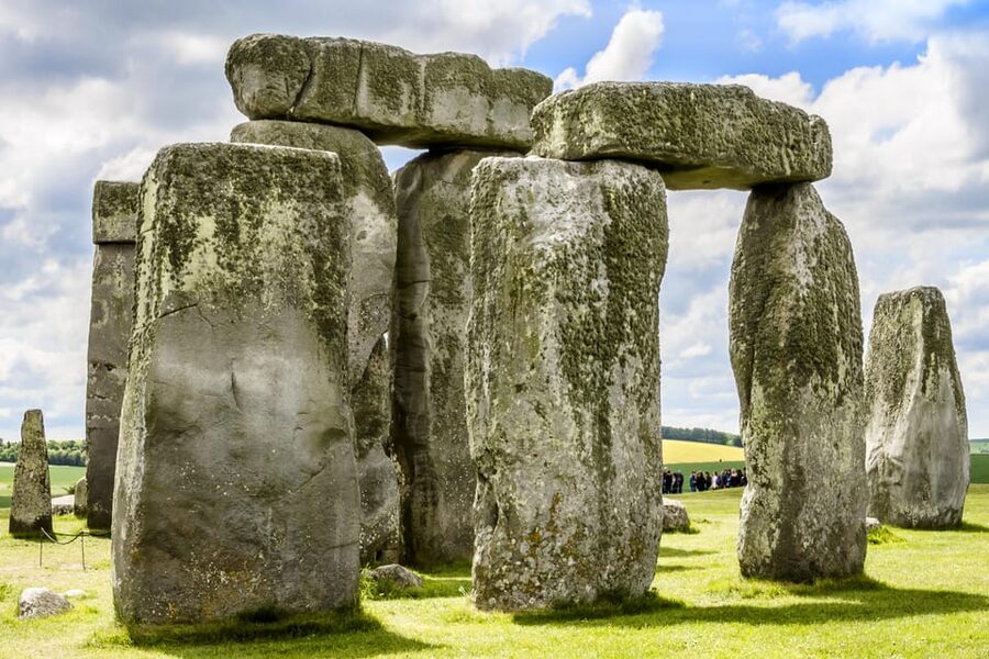 From London: Small Group Stonehenge, Bath & Cotswolds Tour - Stonehenge: ancient stones with limited time