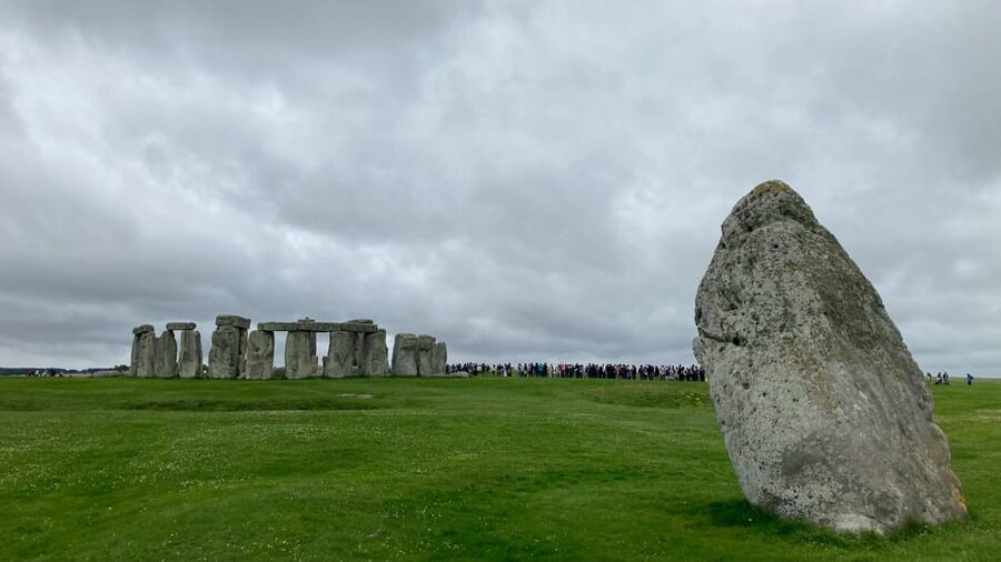From London: Stonehenge Day Trip with Audioguide - Meeting the coach at Victoria Station