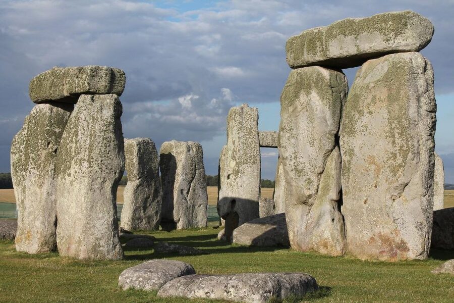 From London: Stonehenge Day Trip with Audioguide - Why independent time may suit you