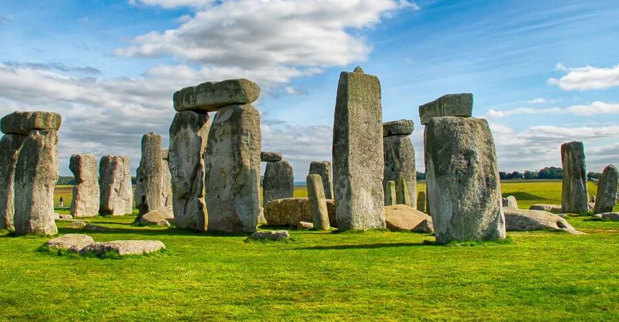 From London: Stonehenge Half-Day Tour - Who should book this Stonehenge trip?
