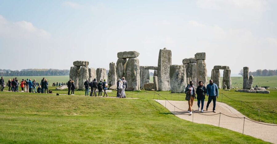 From London: Stonehenge Half-Day Trip - Who should choose this half-day outing?