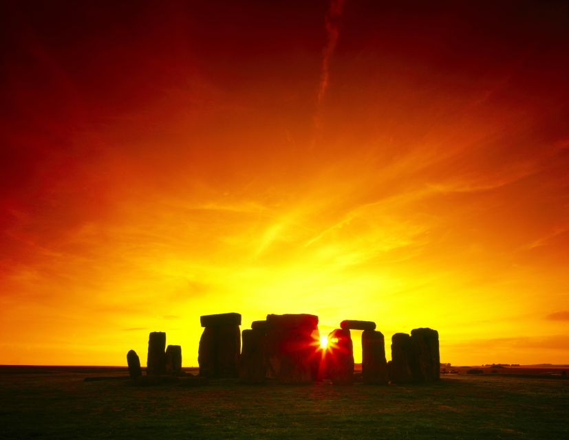 From London: Stonehenge Inner Circle and Windsor Day Trip - The early start is part of the value