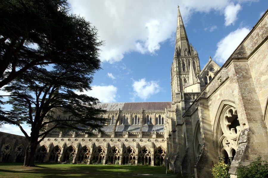 From London: Stonehenge, Windsor and Salisbury Guided Tour - Who should book this tour?