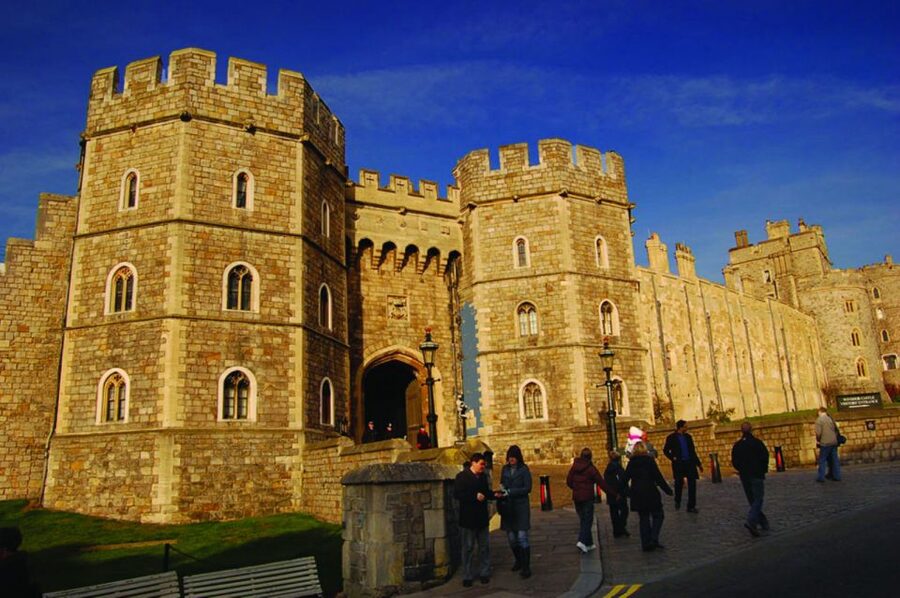 From London: Windsor Castle and Stonehenge Day Trip - Key points to know before booking