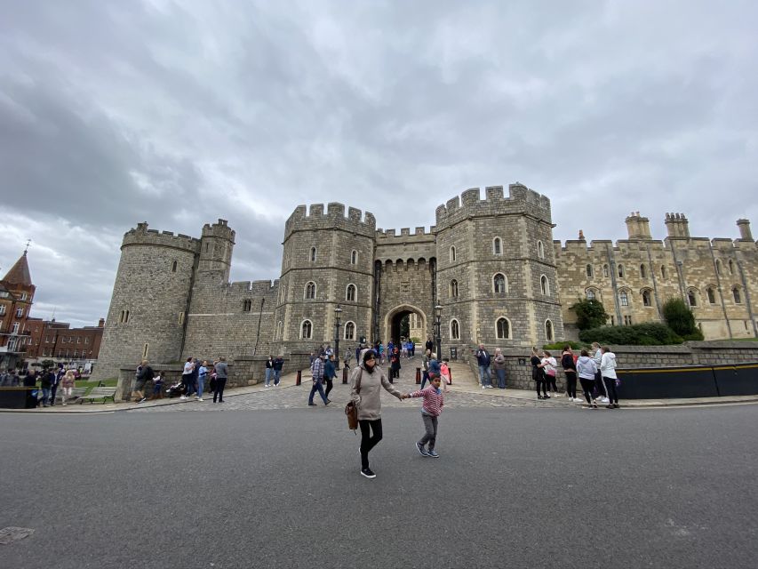 From London: Windsor Castle & Stonehenge Private Day Trip - Leaving London at 8:30 in the morning