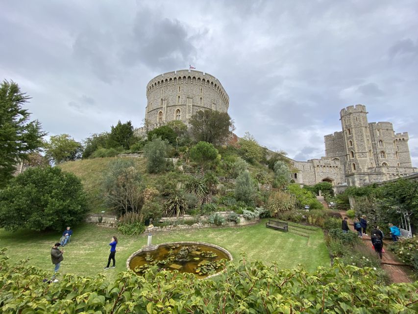 From London: Windsor Castle & Stonehenge Private Day Trip - Two hours inside Windsor Castle