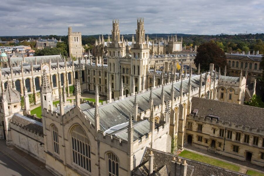 From London: Windsor, Oxford & Stonehenge Full-Day Trip - Guides, drivers, and the pace of the day