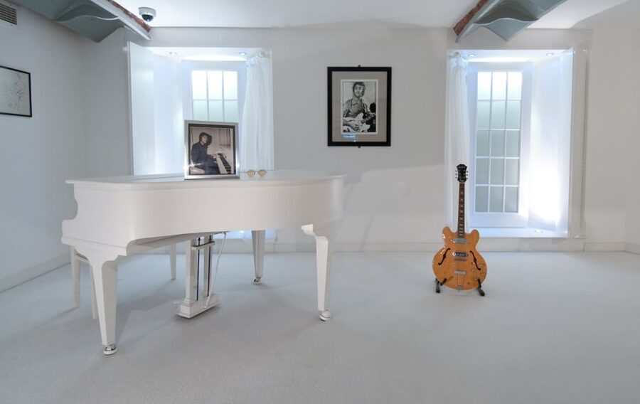 Full-Day Beatles and Liverpool Tour from London - Key points to know before booking