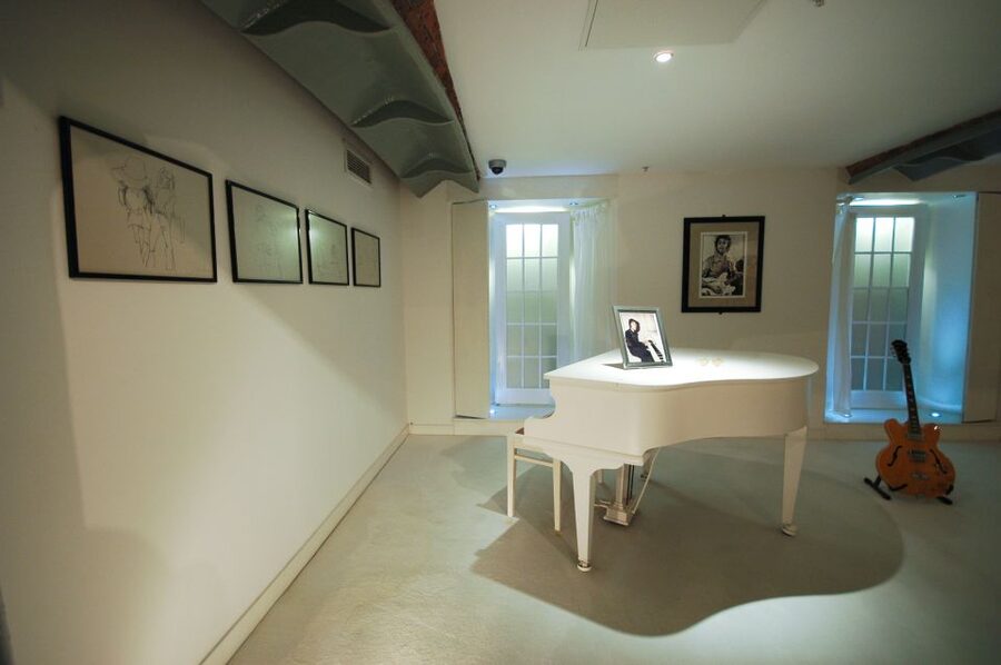 Full-Day Beatles and Liverpool Tour from London - Who will enjoy this day most?
