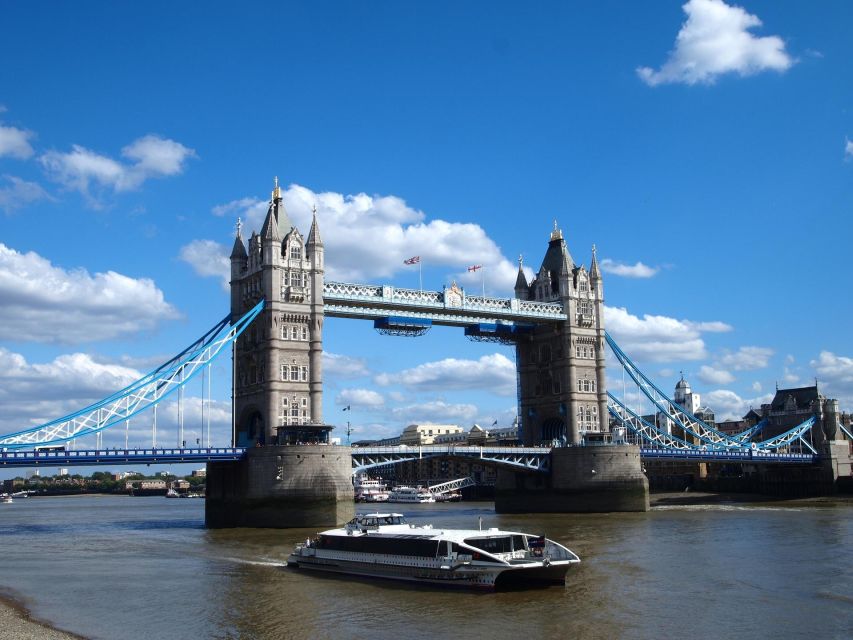 Full Day London Tour in a Private Vehicle with Admission - St Paul’s Cathedral and its famous dome