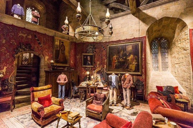 Fully Guided Tour of Warner Bros Studio Tour London – The Making of Harry Potter - The journey from Euston to the studio