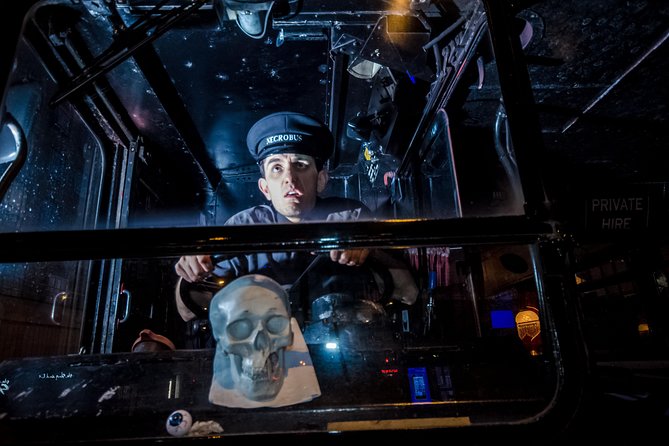 Ghost Bus Tour of London - The Tower of London: Executions and Royal Shadows