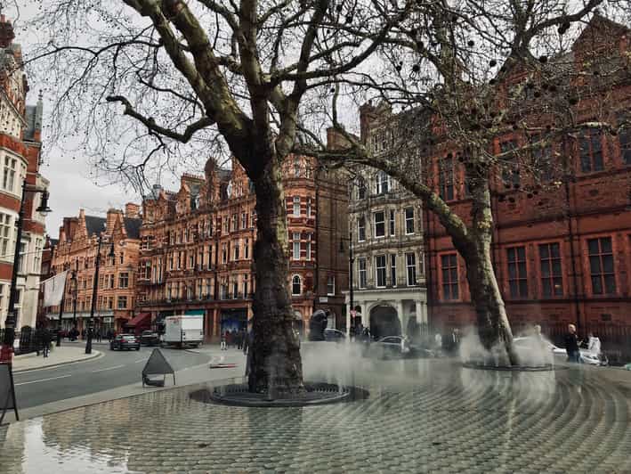Ghosts and Legends of Mayfair Walking Tour - London - Albemarle Street and the Royal Academy’s eerie tale